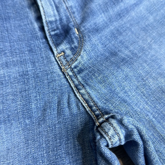 Levi’s Mid-Rise Curvy Bootcut Ankle Jeans in Blue Women’s Sz 30 - Picture 12 of 12